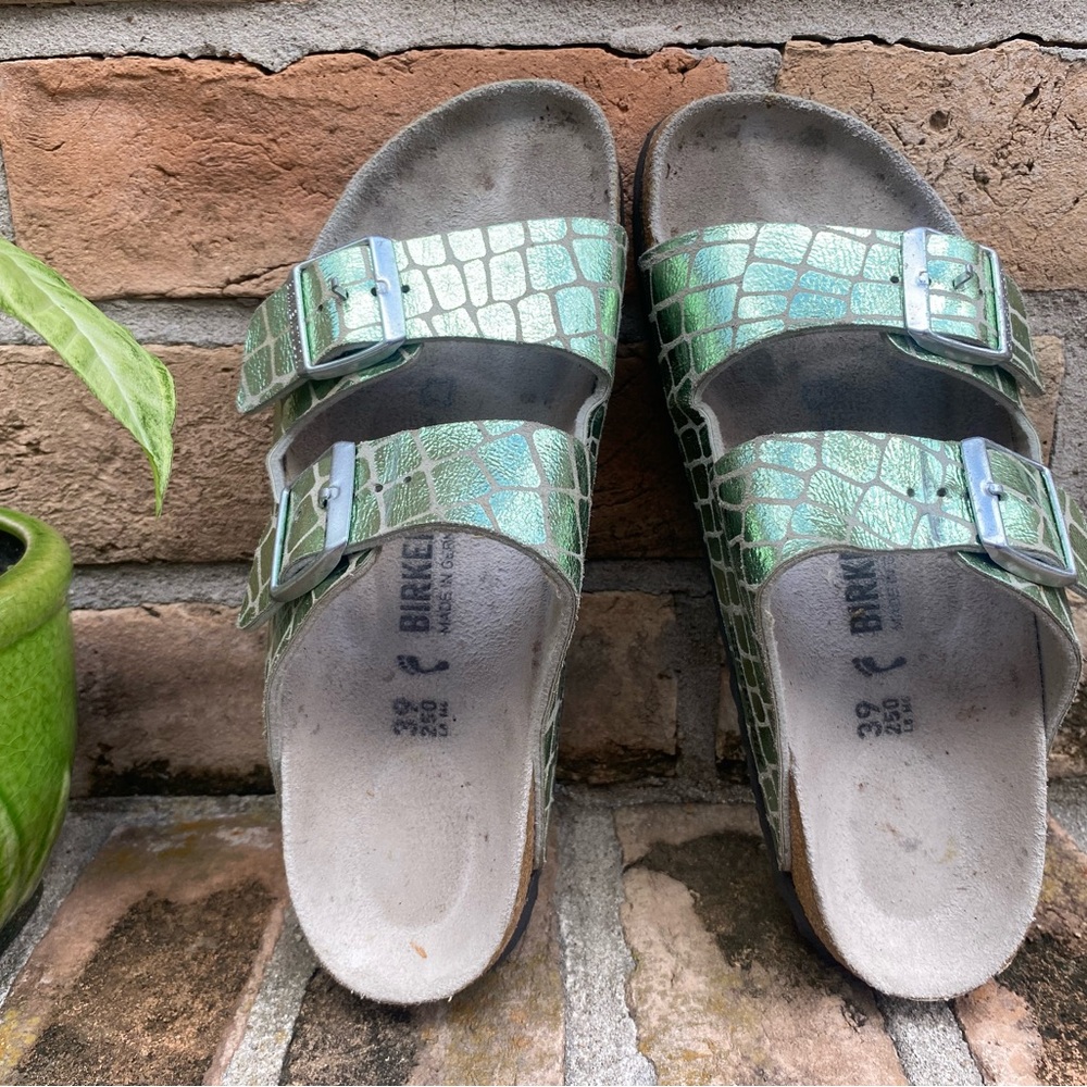 Pre-owned Birkenstock Arizona Mint Crocodile Textured Sandals Sz 39/8 Women’s